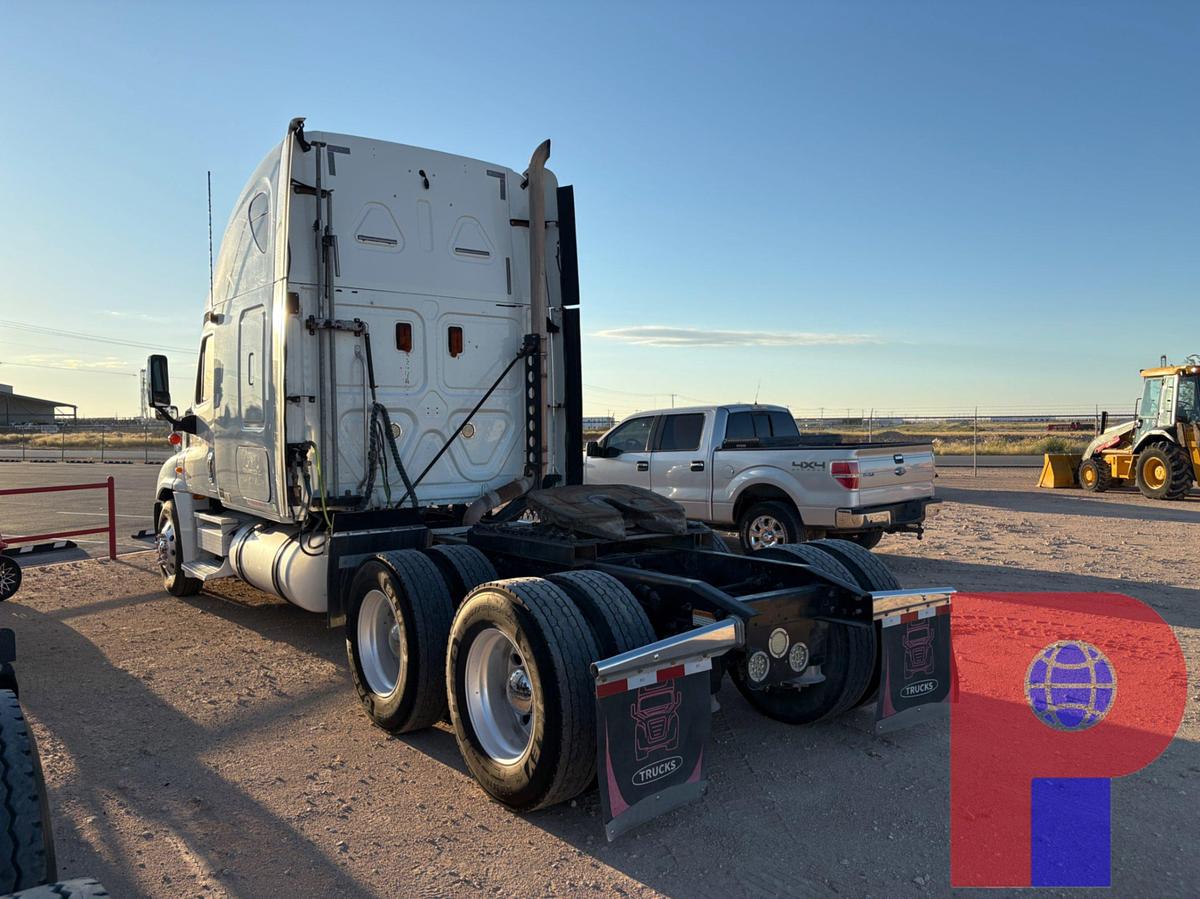 Used 2010 FREIGHTLINER CASCADIA T/A SLEEPER HAUL TRUCK