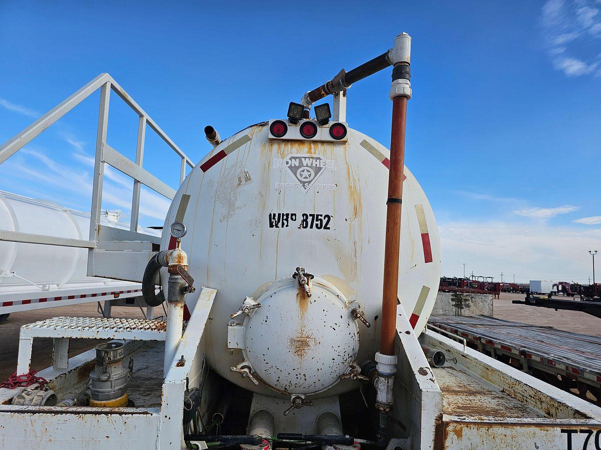 Used 2009 TROXELL 130BBL T/A VACUUM TRAILER (New Liner 8/2023)