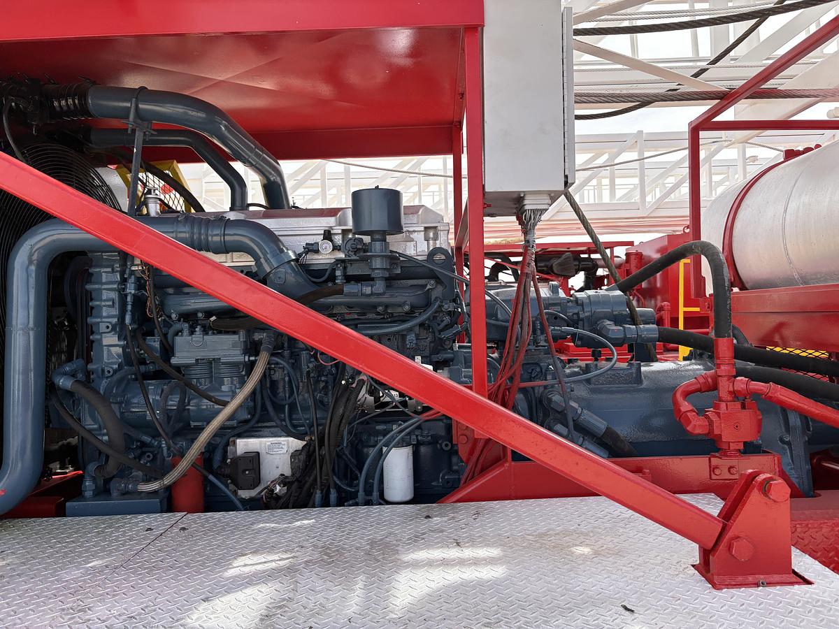 Used 2007 RIG WORKS MUSTANG 550 DD 5-AXLE WELL SERVICE RIG