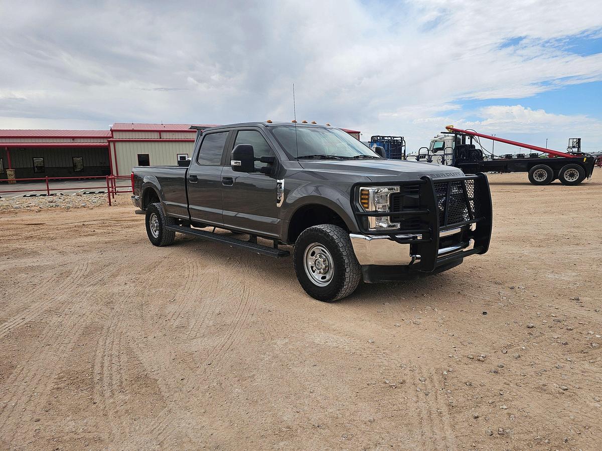 Used 2019 FORD F-250 SUPER DUTY CREW CAB PICKUP TRUCK