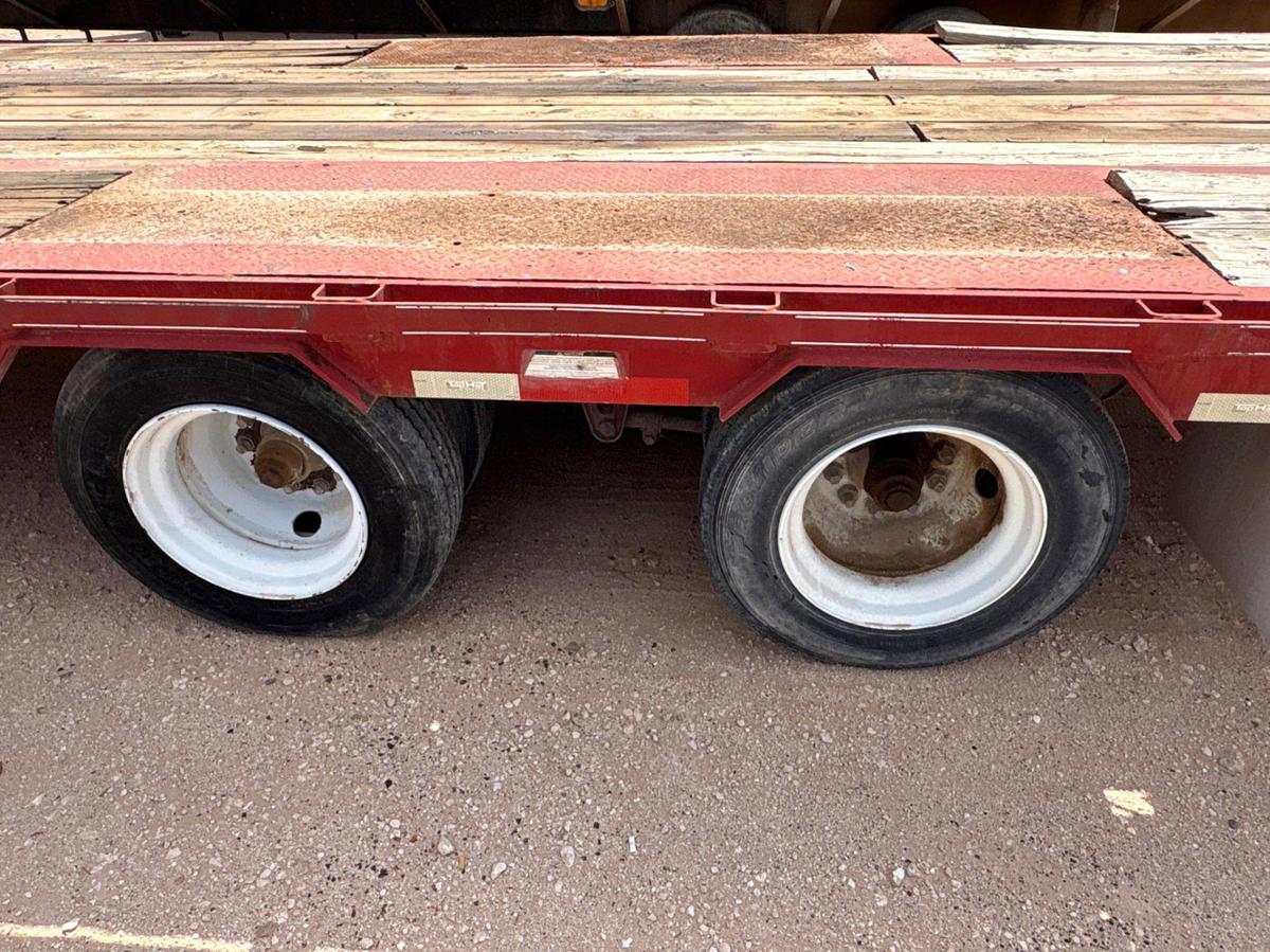 Used 2014 TOP HAT TRAILERS 30’ X 102” T/A GOOSENECK TRAILER