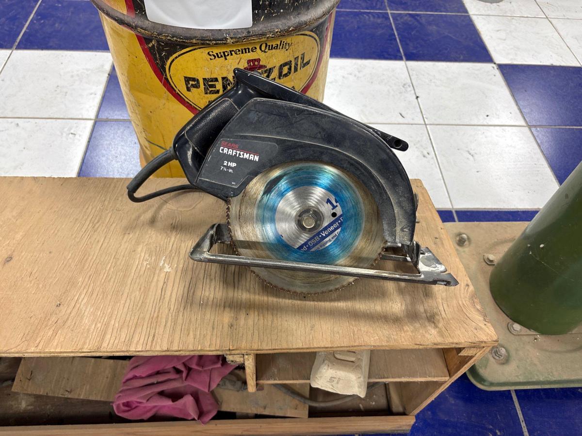 Used 6” electric bench grinder w/ buffer wheels & pennzoil barrel w/ wringer attachment