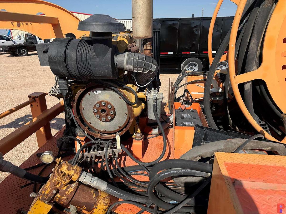 Used VENTURETECH XK-90 POWER SWIVEL UNIT MTD ON 2012 VENTURETECH T/A GOOSENECK TRAILER