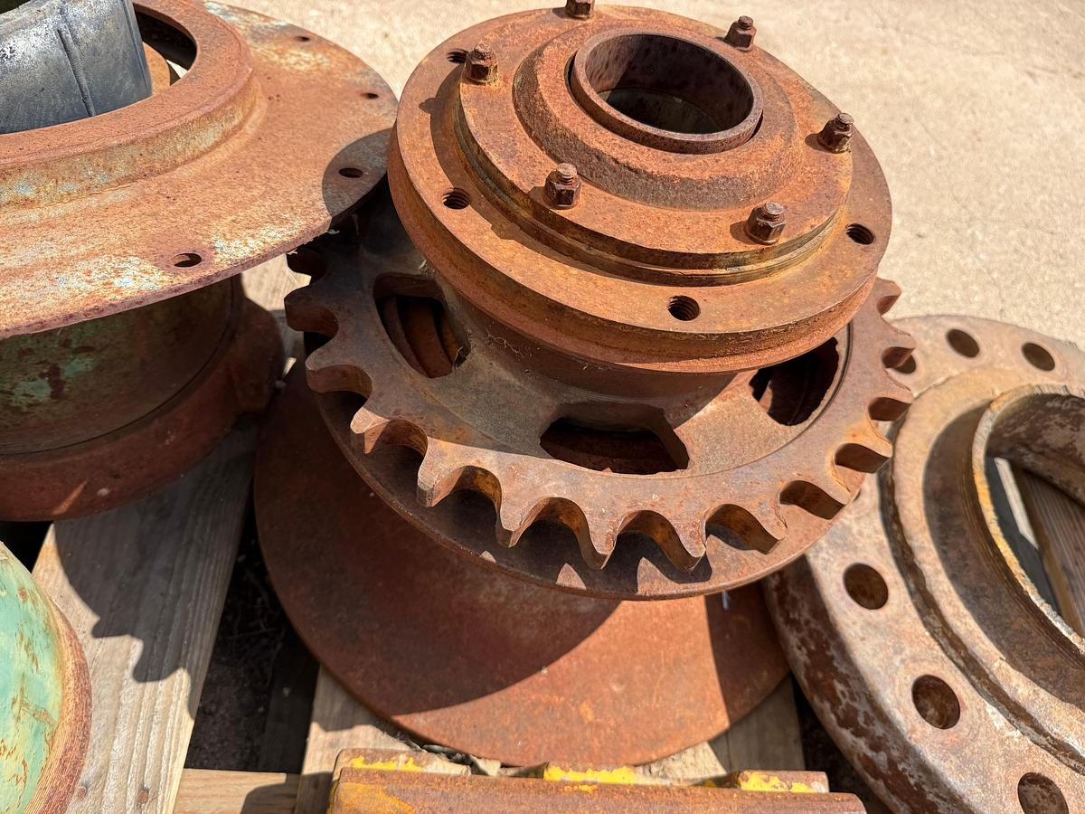 Used PALLET OF WELL HEAD FLANGES, SPORCKET, CLUTCH HUB, FAIRLEAD RILLERS
