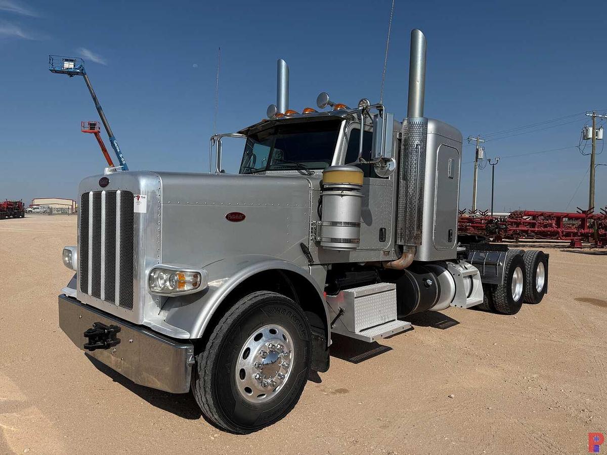 Used 2013 PETERBILT 388 T/A SLEEPER HAUL TRUCK