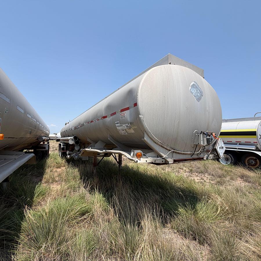 Used 1992 FRUEHAUF FUEL TRANSPORT TRAILER