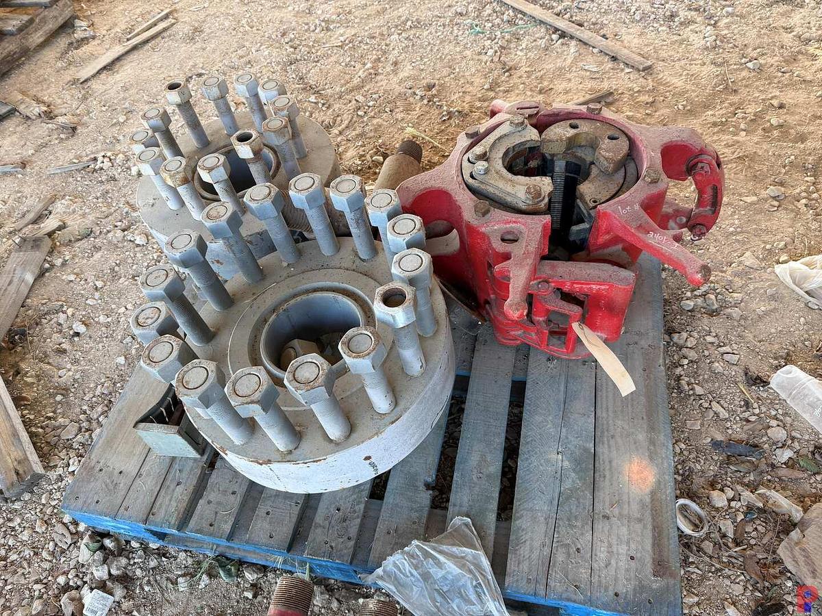 Used PALLET W/ (1) AOT 75 TON YC SLIP TYPE ELEVATOR, (2) 7-1/16” 5K X 10K WP STUDDED DSA