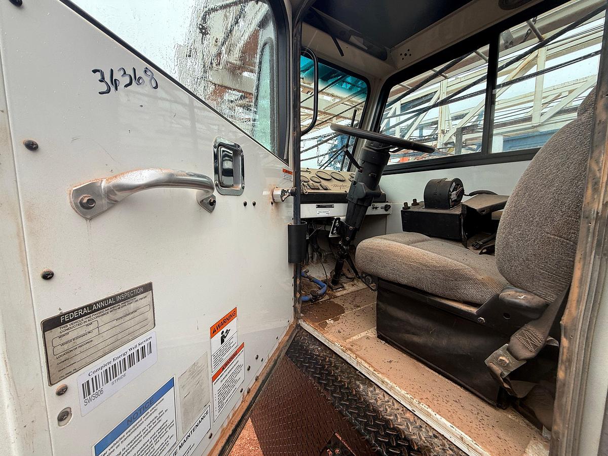 Used 2006 TAYLOR C500 DD 104'-240K 5-AXLE WELL SERVICE WORKOVER RIG