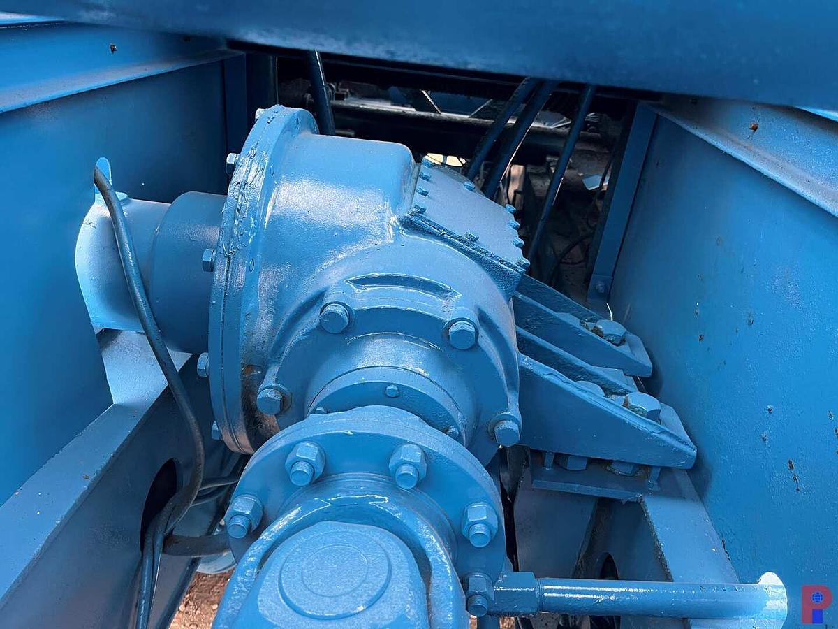 Used SJ PETROLEUM DD 104’-225K 5-AXLE WELL SERVICE WORKOVER RIG