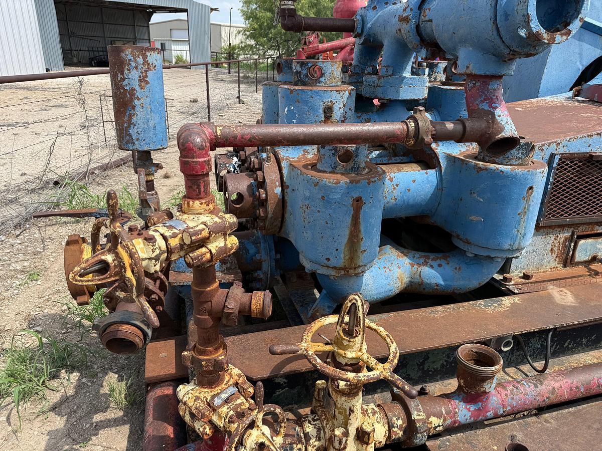 Used CONTINENTAL EMSCO DB-550 DUPLEX MUD PUMP W/ EATON 18”AIRFLEX CLUTCH, SKIDDED