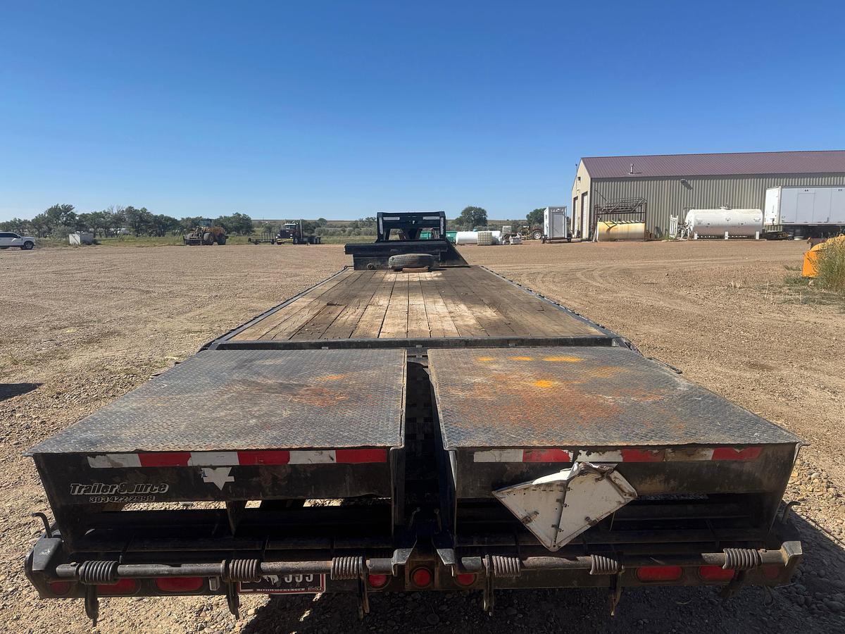 Used 2017 PJ 30' TANDEM DUAL WHEEL GOOSENECK FLATBED TRAILER W/ DOVE TAIL & MEGA RAMPS