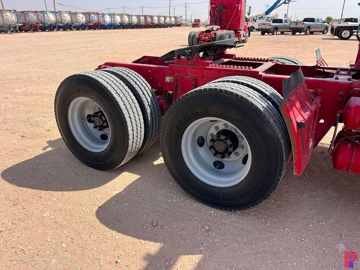 Used 2011 KENWORTH T800 T/A SLEEPER HAUL TRUCK