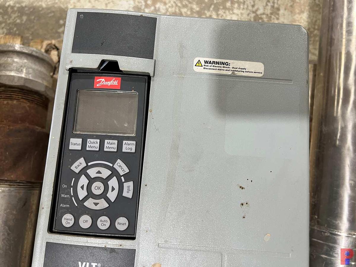 Used PALLET W/ TITAN GUAGE DISPLAY & ALARM W/ MODEL MC-II FLOW ANALYZER & SEE DETAILS