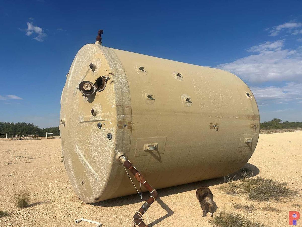 Used Tank Battery with (5) 300 BBL. Vertical Tanks & Catwalks