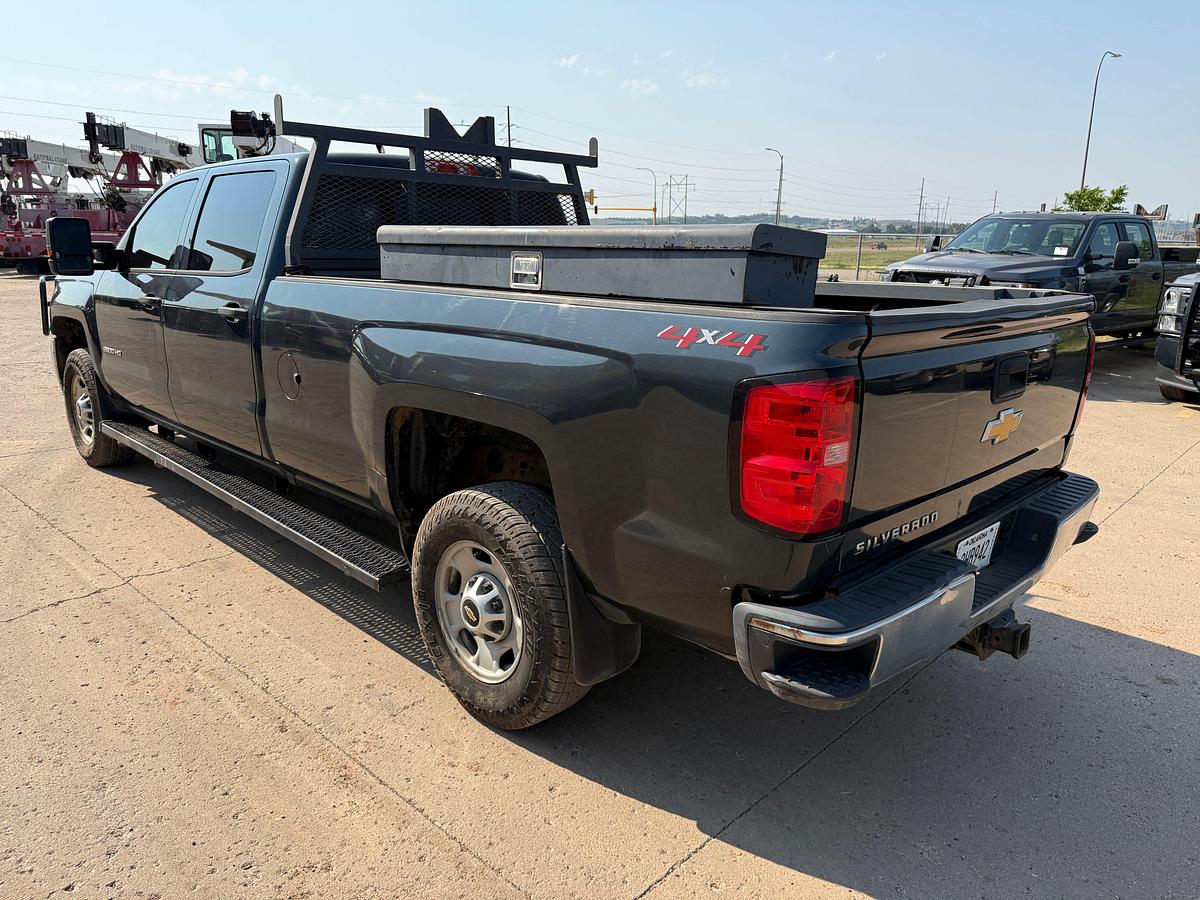 Used 2018 CHEVROLET SILVERADO 2500HD 4X4 CREW CAB PICKUP TRUCK
