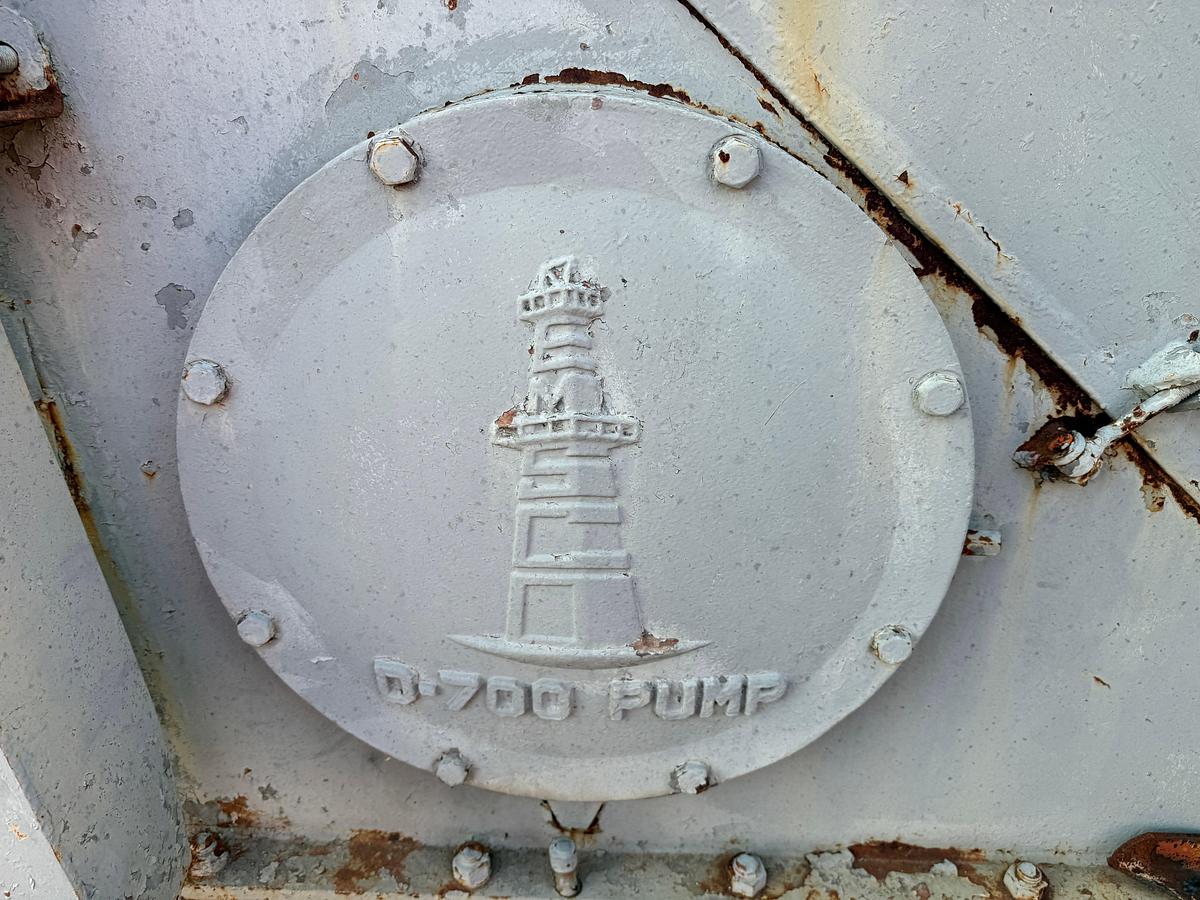 Used CONTINENTAL EMSCO D-700 DUPLEX MUD PUMP P/B CAT D353