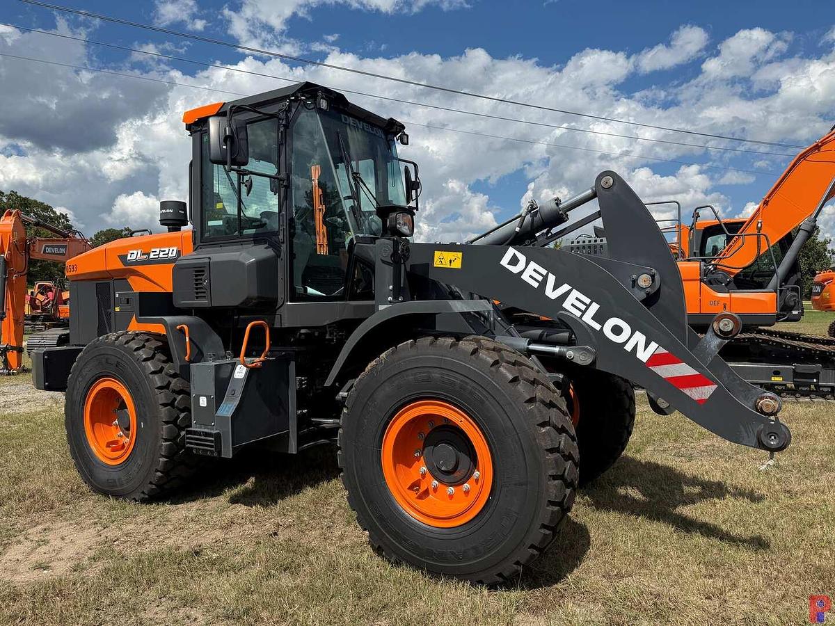 Used (NEW) DEVELON DL220-7 WHEEL LOADER