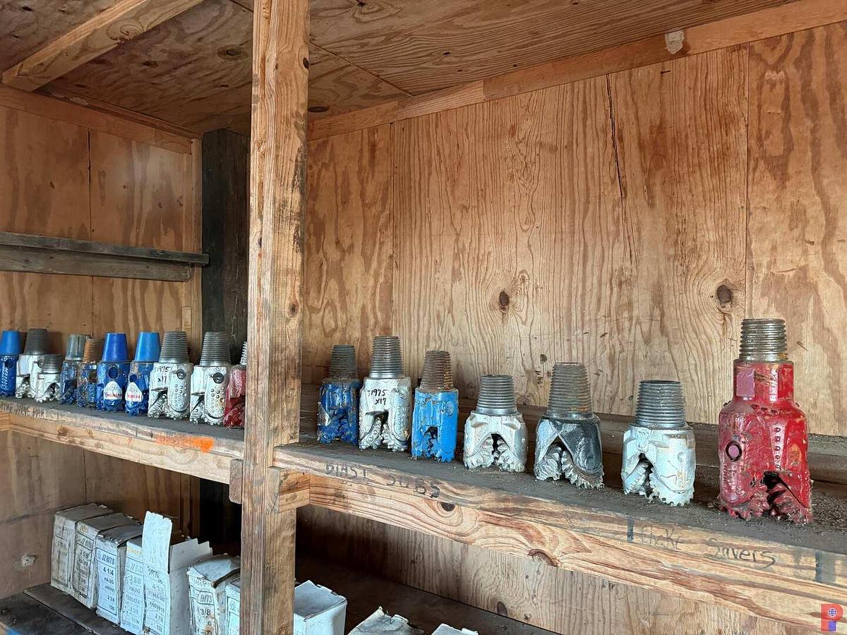 Used (17 X $) ROW OF JZ 3-3/4” - 4-3/4” OD X 2-3/8” - 2-7/8” THRD. TRICONE DRILL BITS