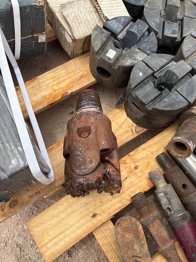 Used (2 pallets) assorted swab cups, stripper rubbers, hydraulic hoses, & drill bits