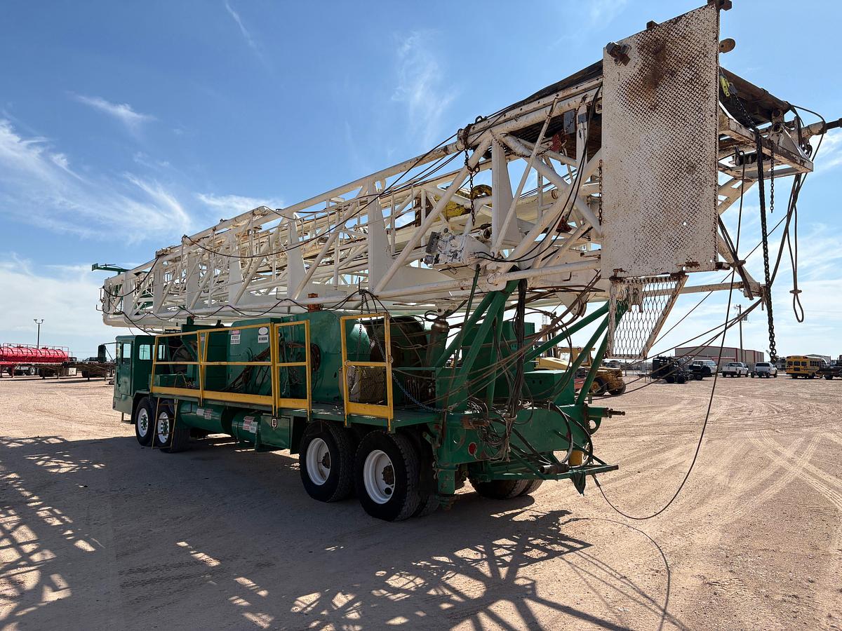 Used FRANKS 1287 EXPLORER III 4-AXLE WELL SERVICE RIG (96' MAST)