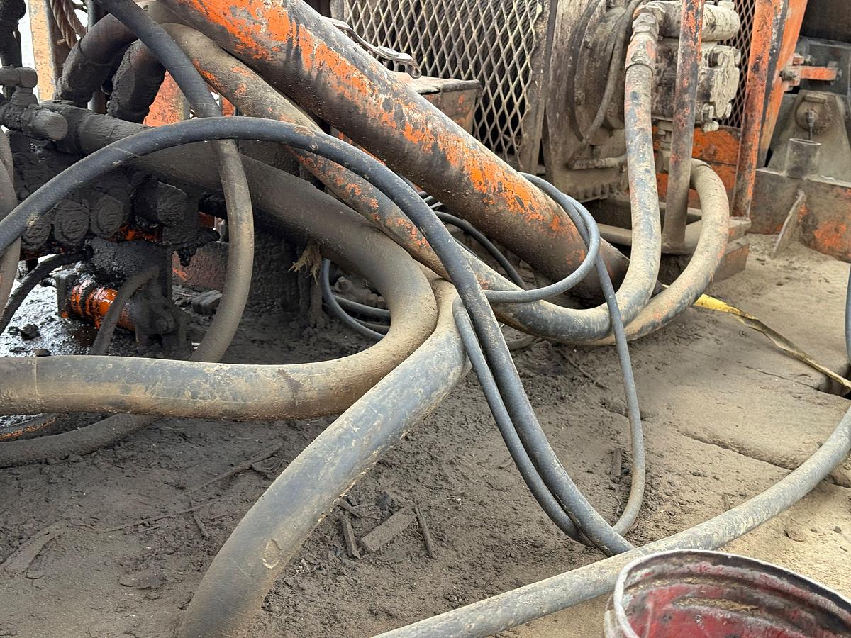 Used 1980 FRANKS MOBILRIG 300 1287/160 DTD-HT 96’-215K 4-AXLE WELL SERVICE WORKOVER RIG