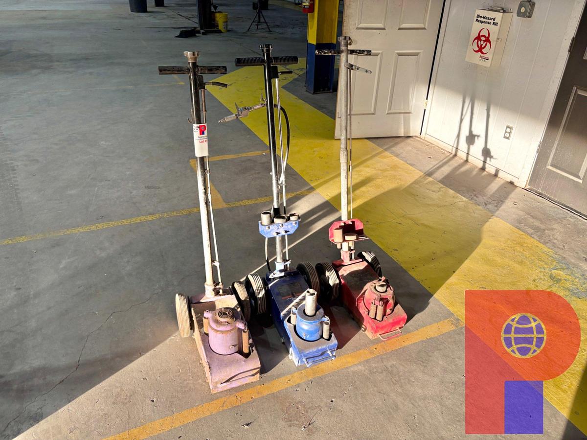 Used (3) 22-TON AIR/HYDRAULIC TRUCK JACKS