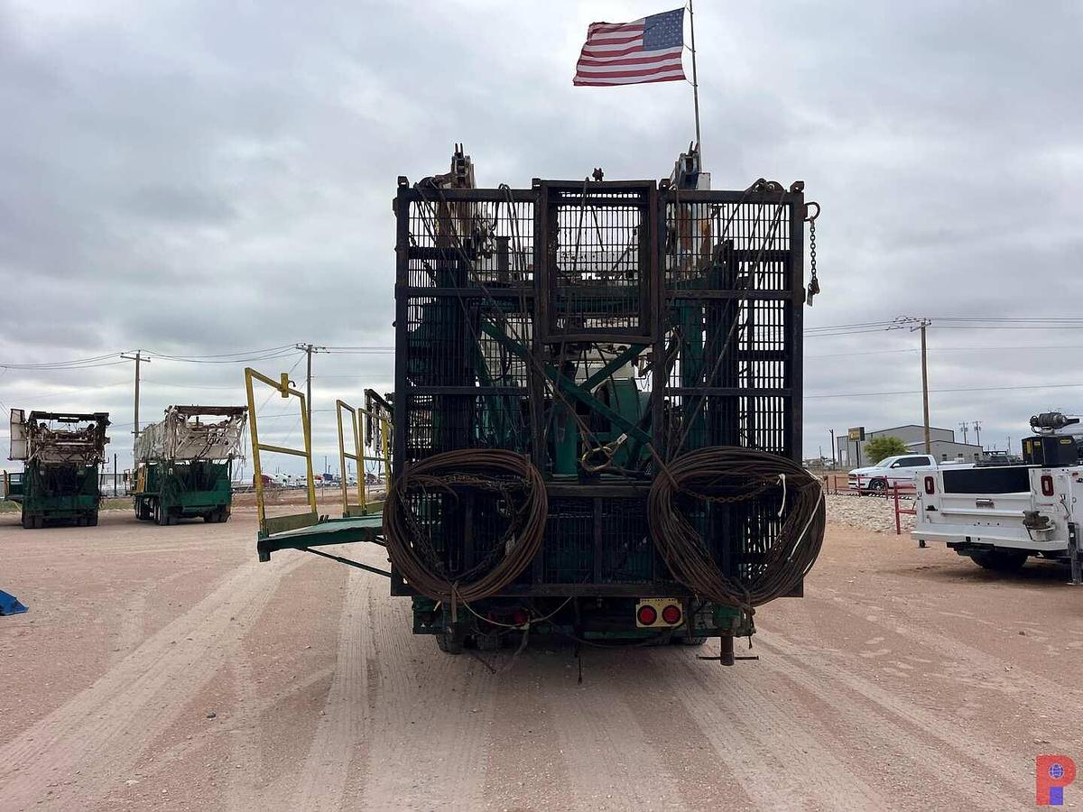Used PENGO / HENDRICKSON BACK IN WELL SERVICE RIG MTD ON 5-AXLE CARRIER