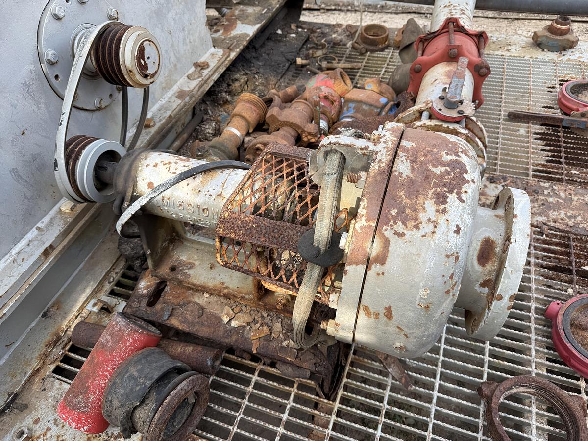 Used EWS W-440 TRIPLEX WELL SERVICE PUMP SKIDDED P/B DETROIT SERIES 60 (INCOMPLETE)