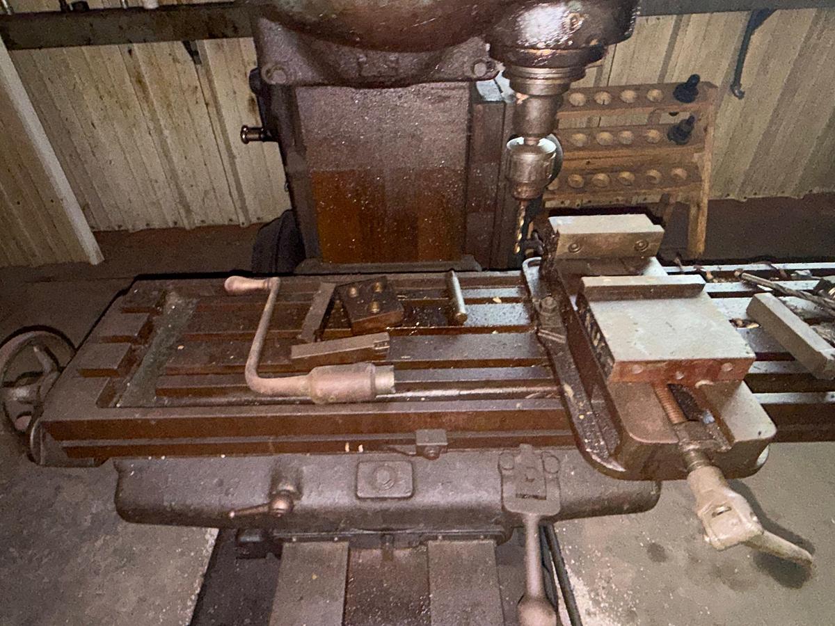 Used MILWAUKEE MODEL K MILLING MACHINE