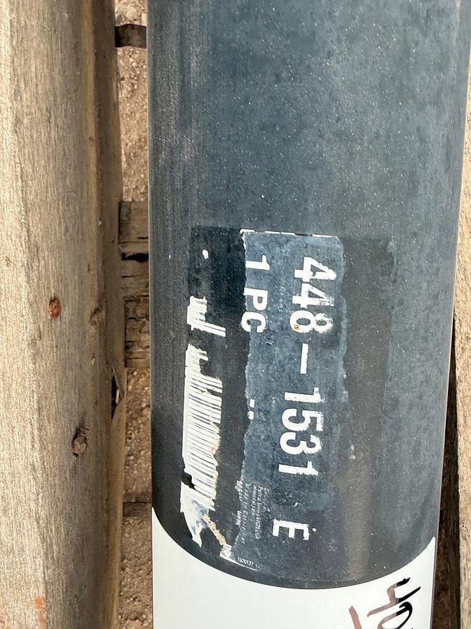 Used CAT 448-1531 QUICK COUPLER ONLY (NO CYLINDER) F/ FRONT LOADER ATTCHMENT