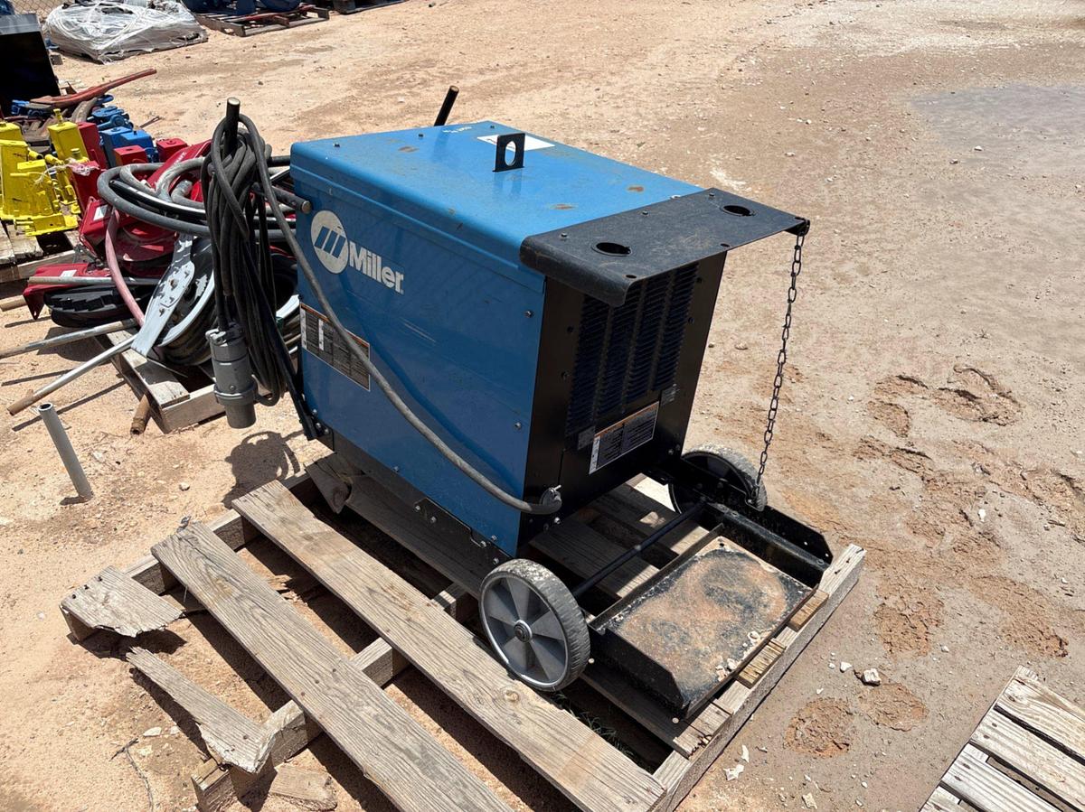 Used Miller deltaweld 302 welding machine