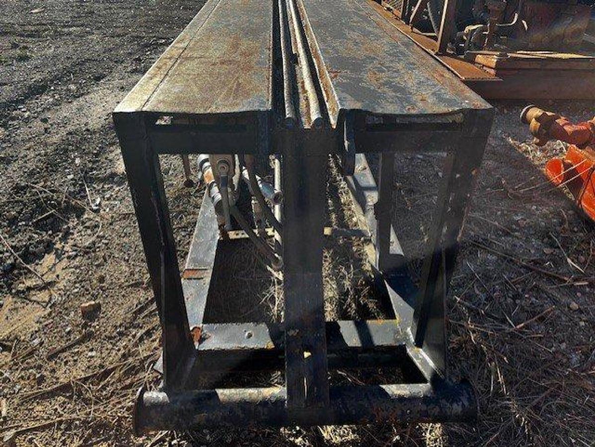 Used (1) 40’L X 32”W HYDRAULIC CATWALK SKIDDED (NO POWER)