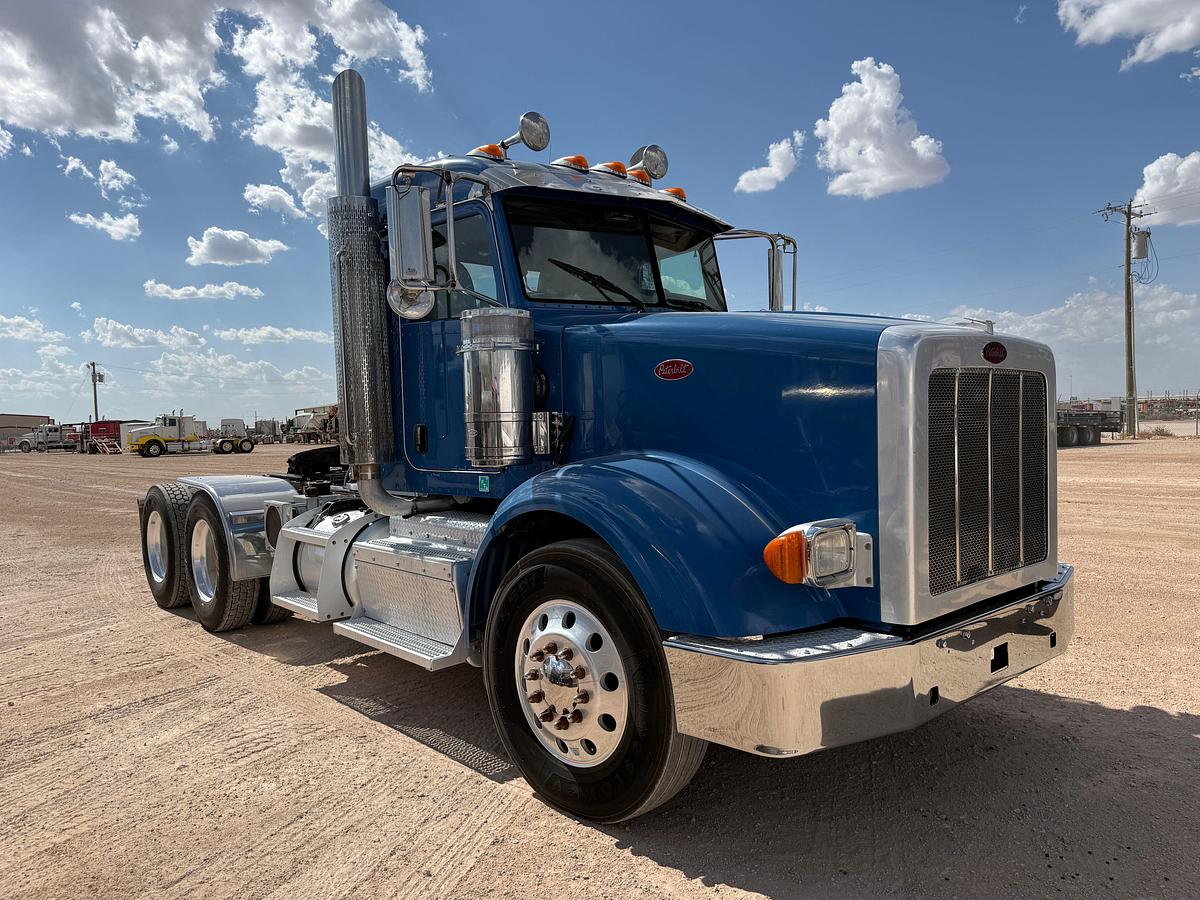 Used 2013 PETERBILT 367 T/A DAYCAB TRUCK TRACTOR