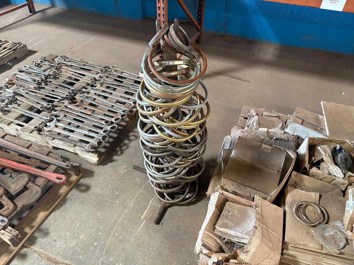 Used Pallet of (80+) assorted size ring gaskets