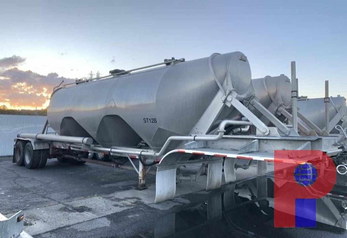 Used 2017 HEIL 1040 CU. FT T/A DRY BULK    PNEUMATIC TRAILER