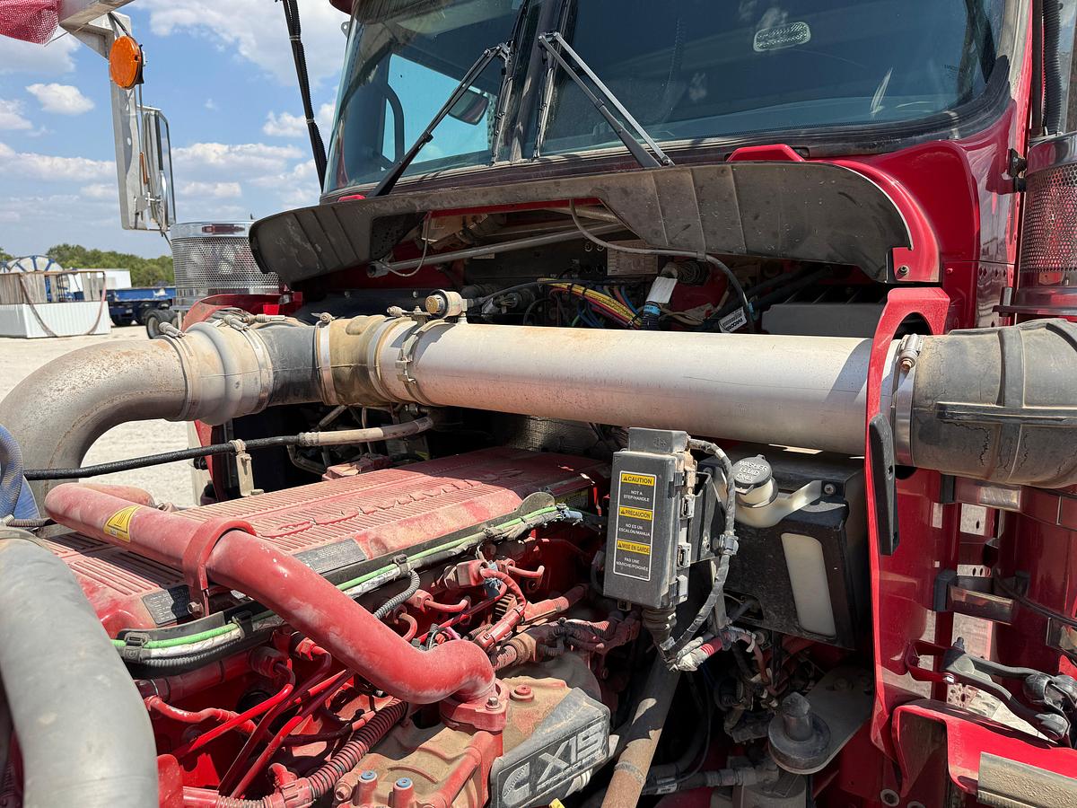Used 2019 KENWORTH T800 TRI-DRIVE W/ PUSHER HEAVY HAUL TRUCK
