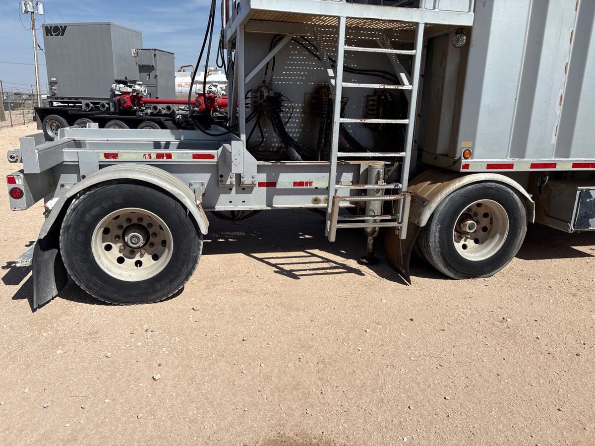 Used 2011 SUREFIRE SF2290 T/A 200BBL OPEN TOP MIXING TRAILER