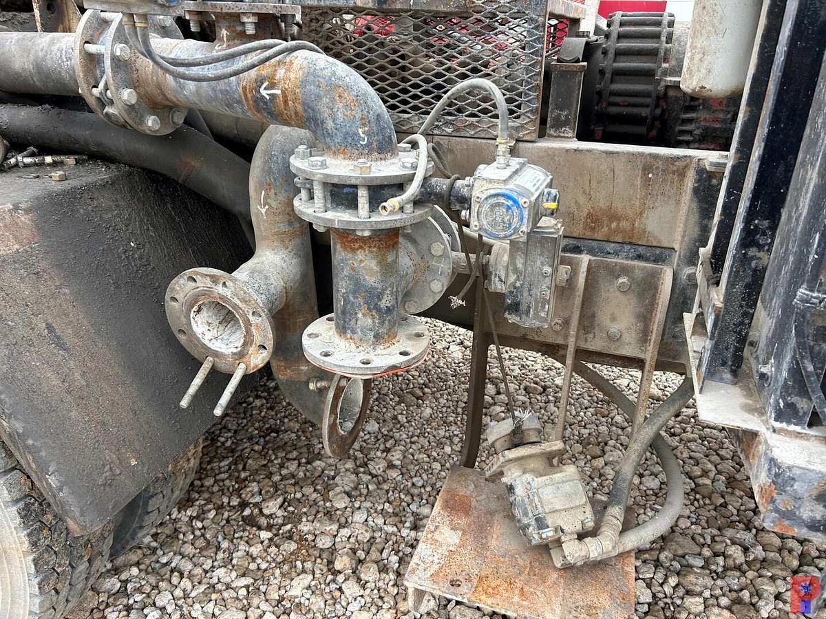 Used 2005 MACK CV513 T/A CEMENT SPM TRIPLEX PUMP TRUCK