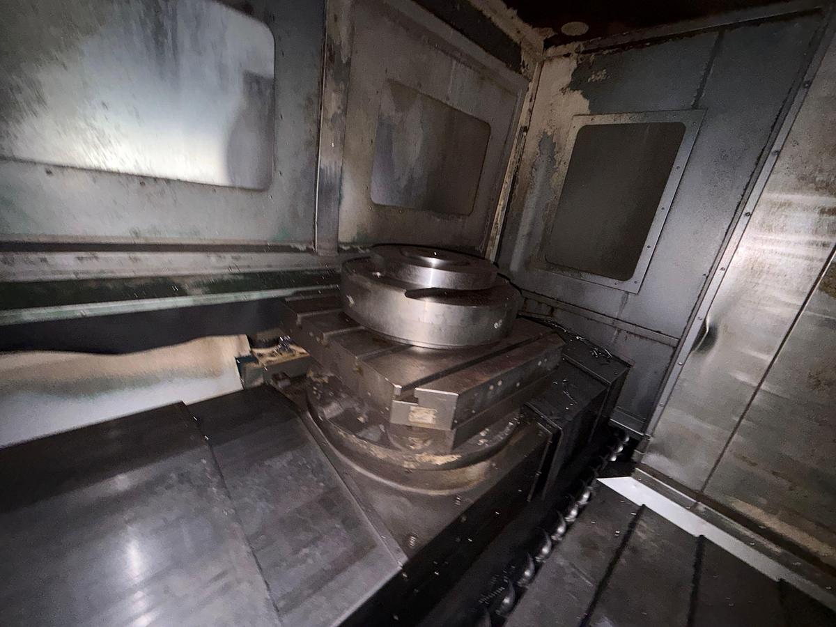 Used DIAMOND SERIES DHM-800 CNC MACHINING CENTER