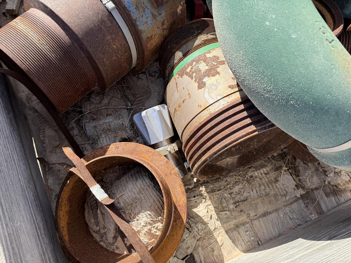 Used CRATE W/ CEMENT HEAD CROSS OVERS, SUBS, & RELATED, 3” FIG 1502 15K STYLE 10 CHIKSAN SWIVEL