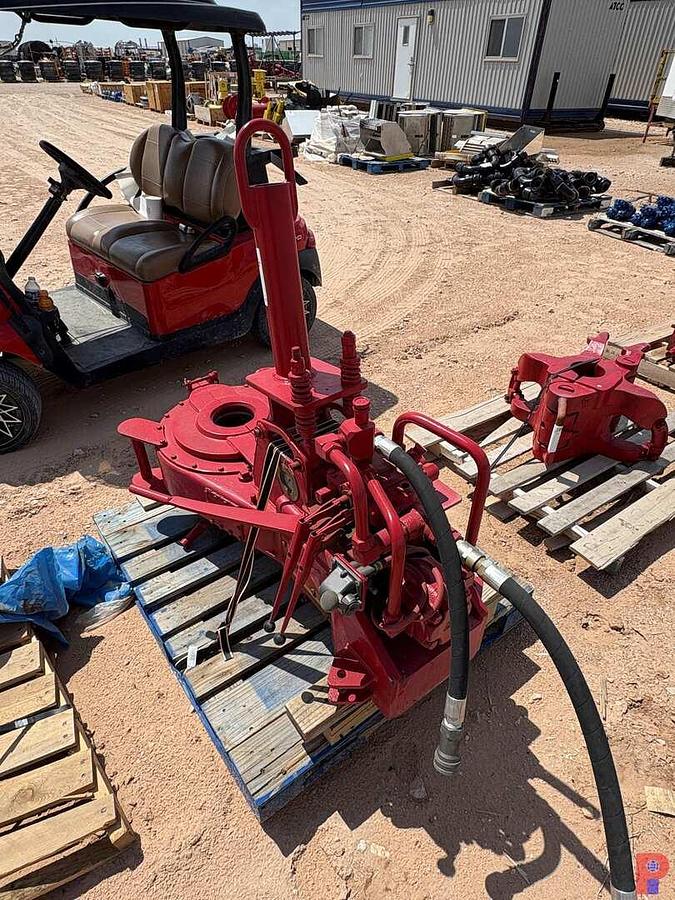 Used GILL 5893R HYD. TUBING TONG W/ AIR BACKUP, 2-3/8 TO 2-7/8 HEAD, NEW PIGTAILS