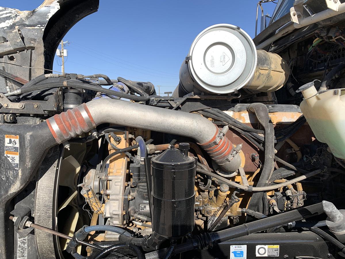 Used 2007 KENWORTH T800 T/A DAYCAB GIN POLE TRUCK