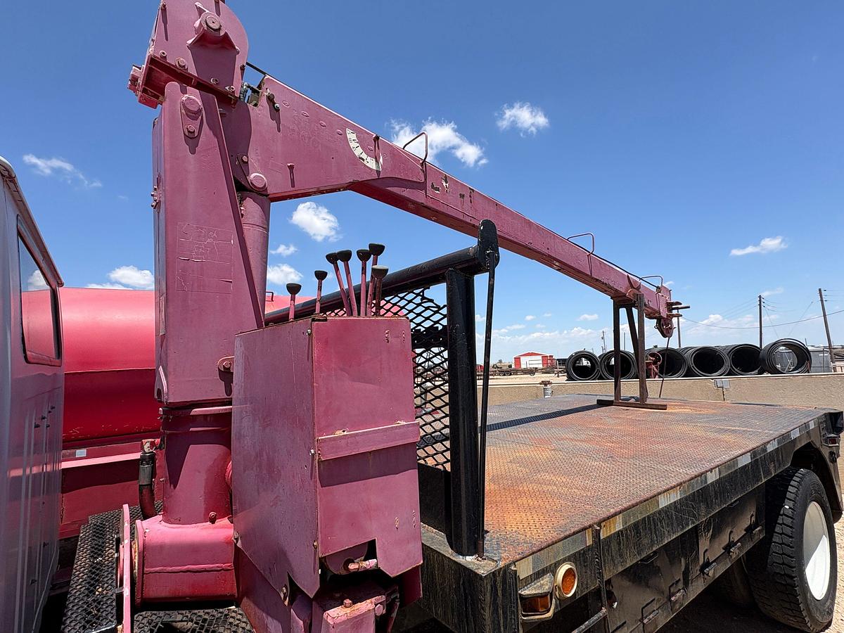 Used 1998 INTERNATIONAL 4900 S/A DAYCAB 5-TON CRANE TRUCK