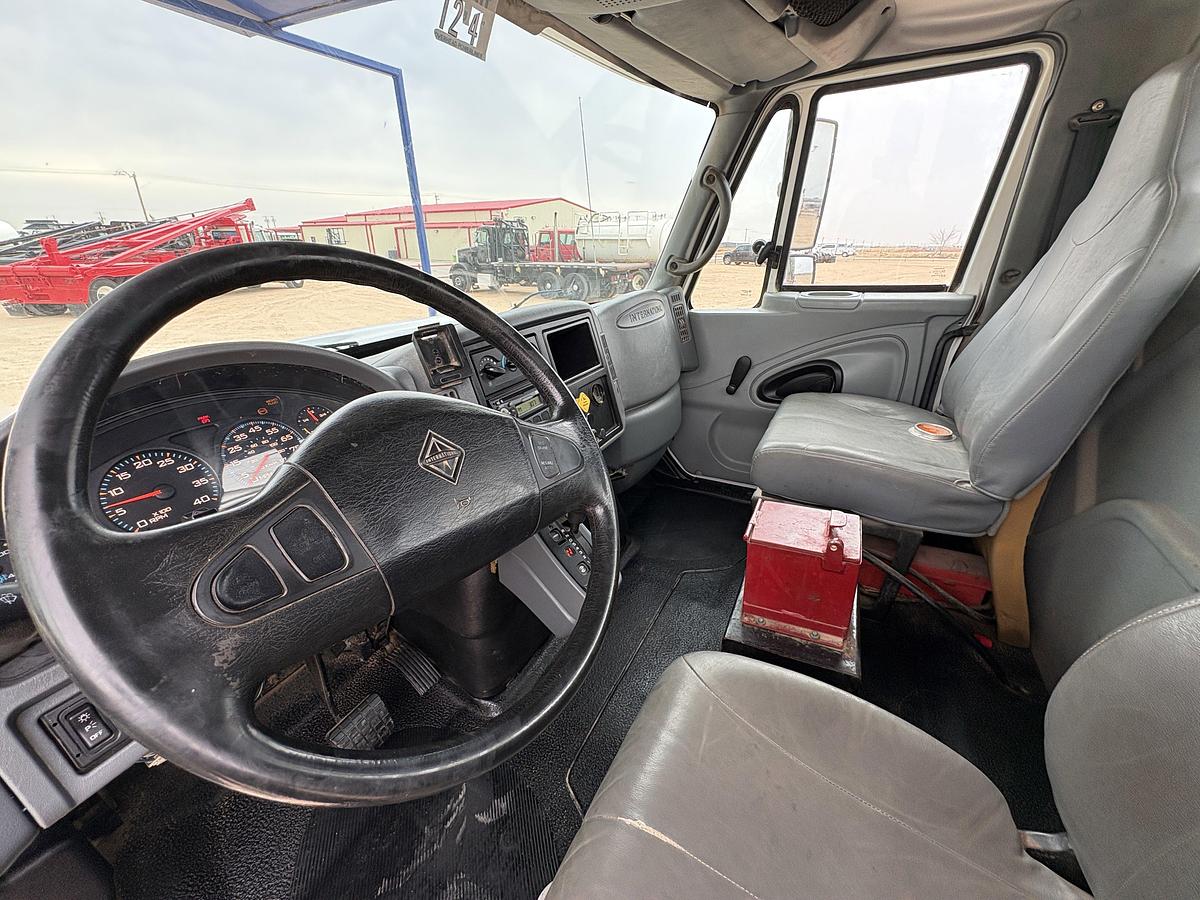 Used 2005 WATSON HOPPER S/D SWAB RIG MTD ON T/A INTERNATIONAL 7400