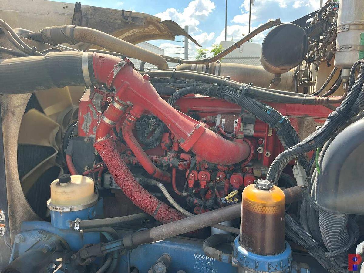 Used 2007 PETERBILT 378 T/A 36” SLEEPER TRUCK