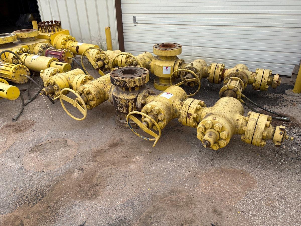 Used 7-1/16” x 4” fluid cross w/ (4) 4” 10k gate valves