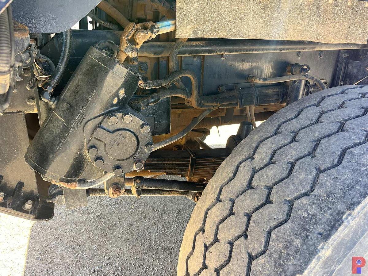 Used 2001 KENWORTH C500 TANDEM STEER HYD. WINCH TRUCK