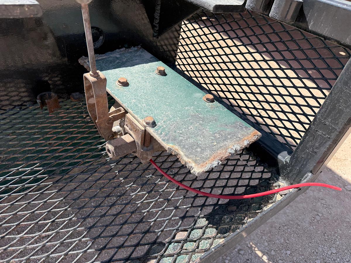 Used 7’W X 6’H HD STEEL HEADACHE RACK F/ WINCH, HYDRAULIC TANK, & VALVE