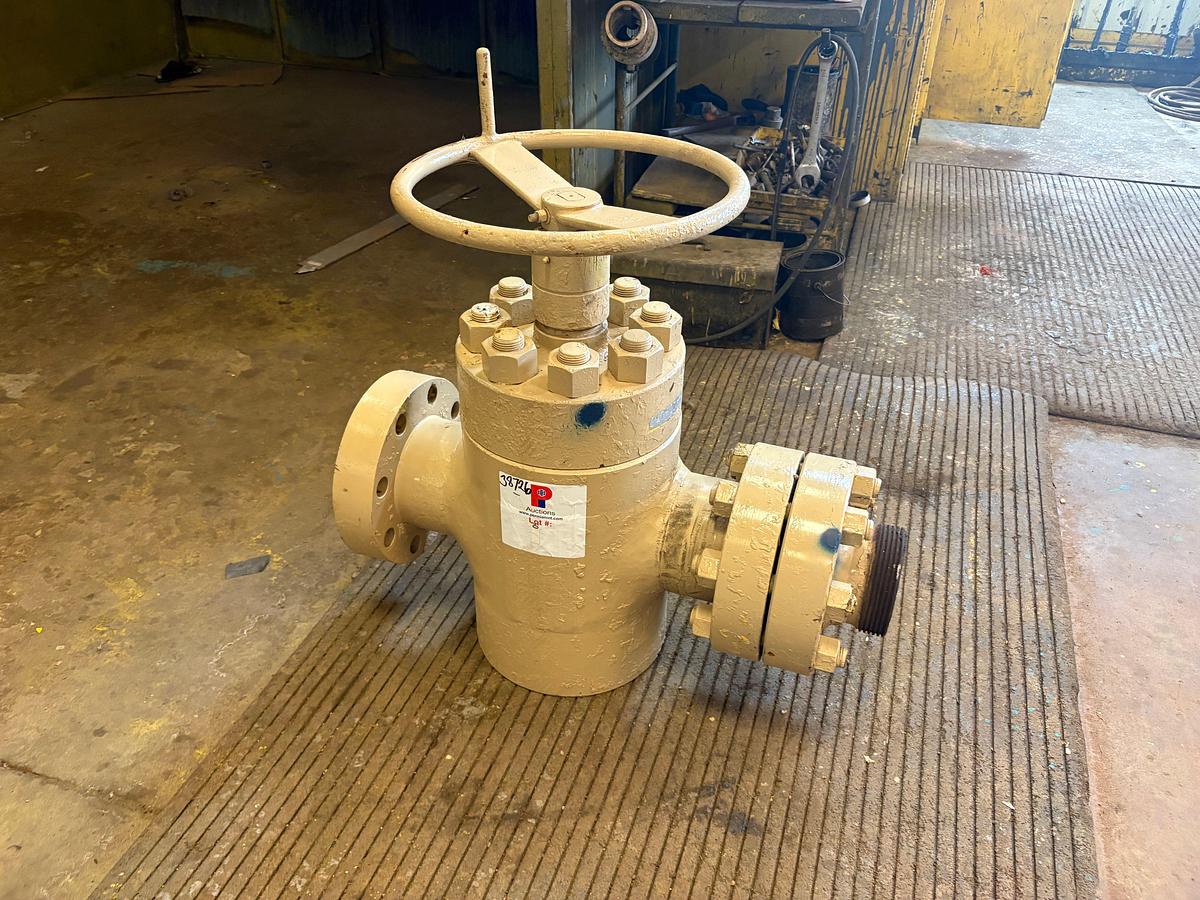 Used 4-1/16” 10kbgate valve w/ 4” weco flange