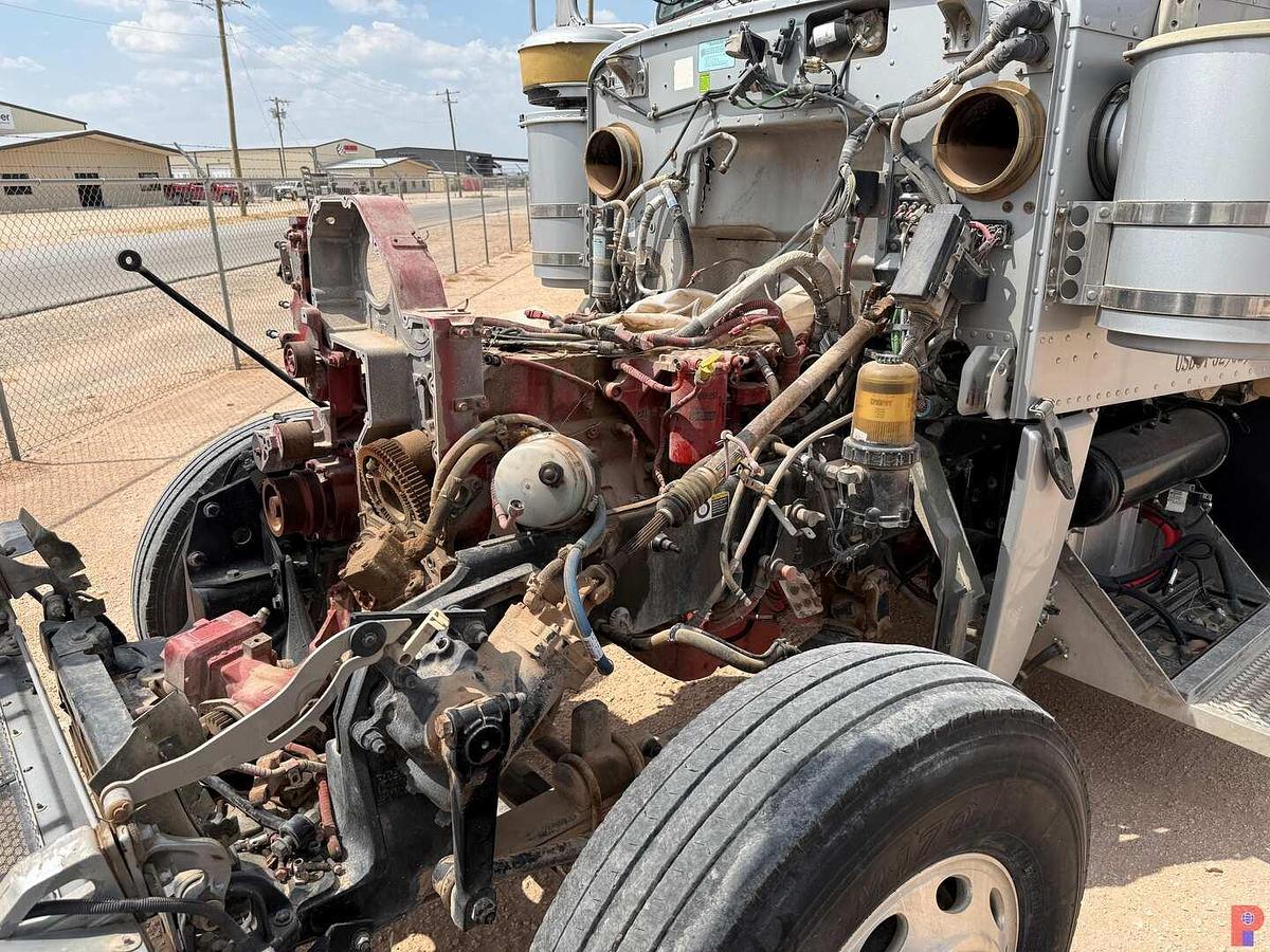 Used 2013 PETERBILT 388 T/A SLEEPER HAUL TRUCK, INOP.